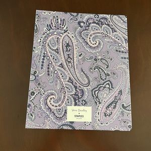 New! Three Ring Hard Binder Vera Bradley 
DEEP NIGHT PAISLEY